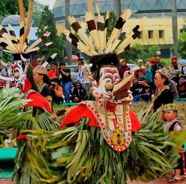 Tarian Hudoq, Permohonan Kepada Sang Leluhur