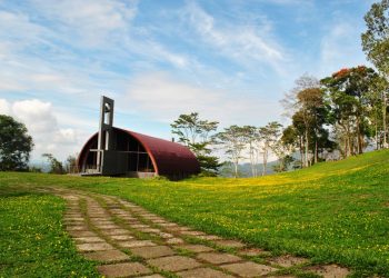 Bukit Doa Kelong, Wisata Religi di Tomohon