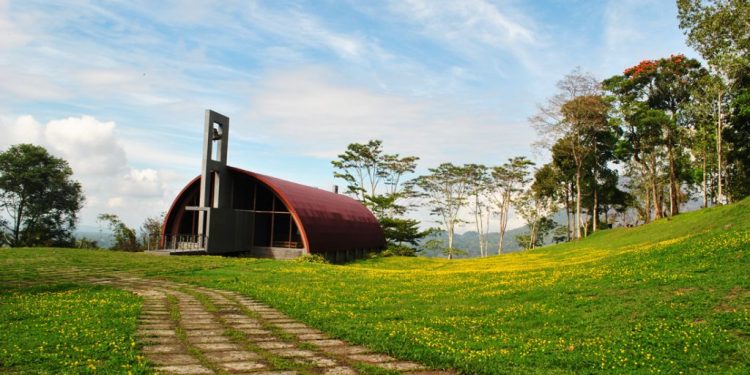 Bukit Doa Kelong, Wisata Religi di Tomohon