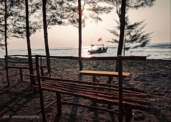 Pantai Wulan Jati, Perairan Eksotis di Pemalang