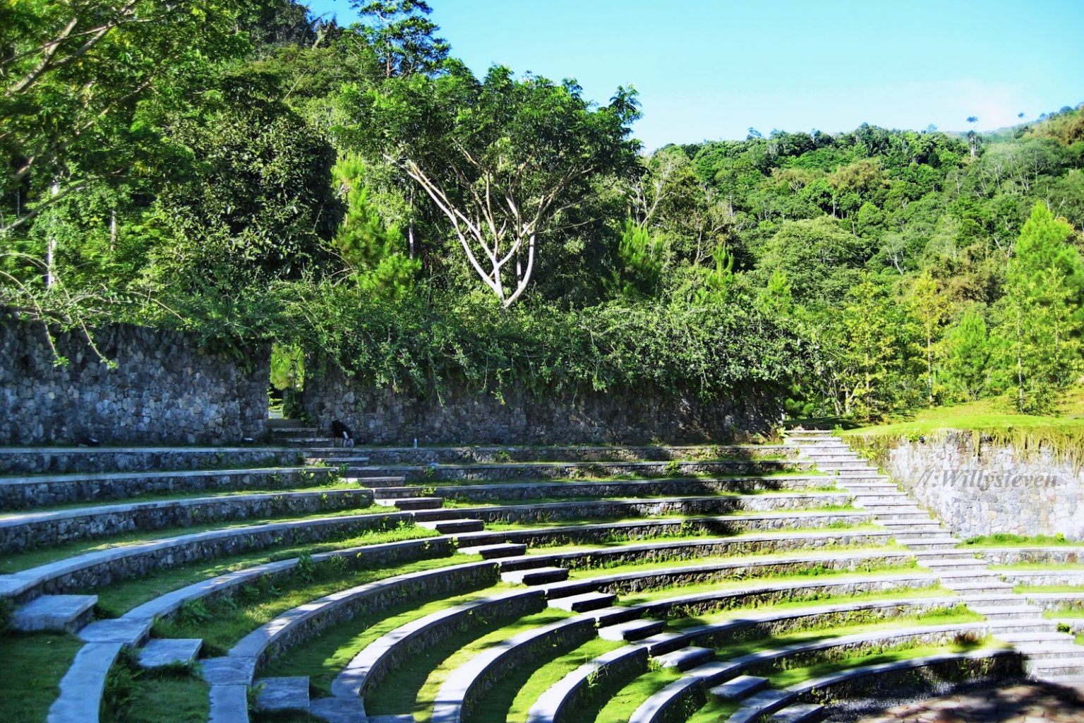 Bukit Doa Kelong, Wisata Religi di Tomohon