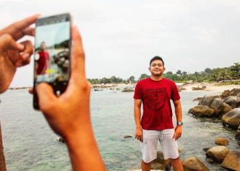 Menikmati Panorama Pantai Batu Kapur di Bangka Selatan