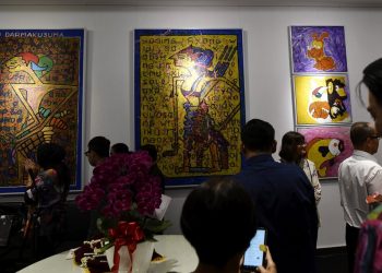 Peduli Anak Autis, Pameran Lukisan Digelar di Fairmont Hotel