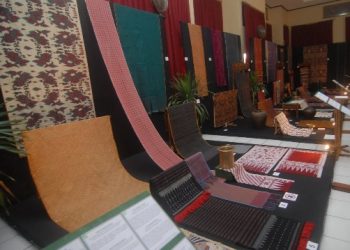 Daya Tarik Maduaro, Kain Sulam khas Lampung