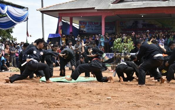 Perang Ketupat, Tradisi Tolak Bala di Pulau Bangka