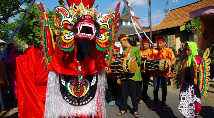 Barong Ider Bumi, Ritual Adat Menolak Bala di Banyuwangi