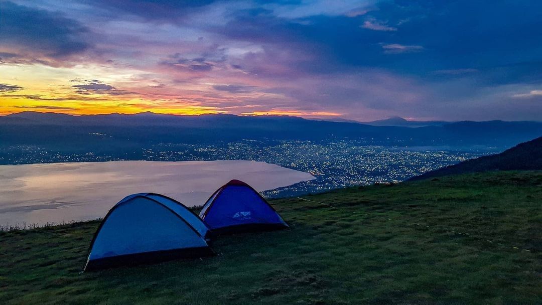 Puncak Bukit Salena