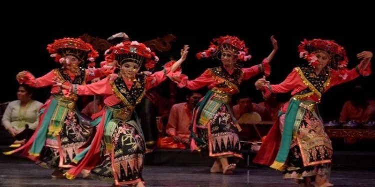 Mengenal Tari Cokek Asal Jakarta, Keindahan dan Kearifan Budaya Betawi