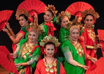 Sejarah dan Makna Gerakan Tari Pakarena asal Makassar