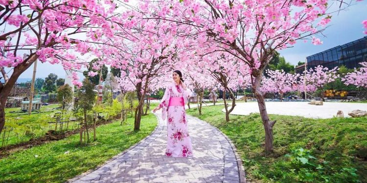 Minimania Lembang, Destinasi Lokal Bernuansa Mancanegara