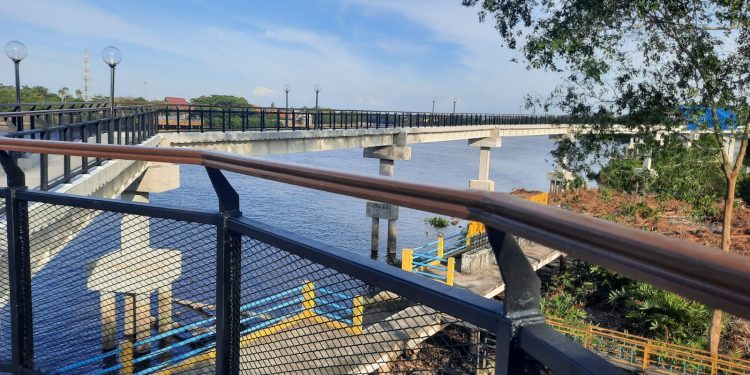 Mengenal Destinasi Wisata Baru Skywalk Tengku Buwang Asmara