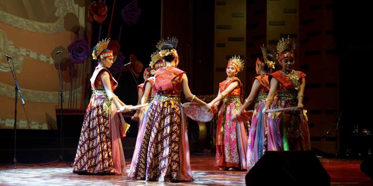 Ekspresi Masa Muda Jadi Tajuk di Konser Seni dan Budaya Girl Talk 2023