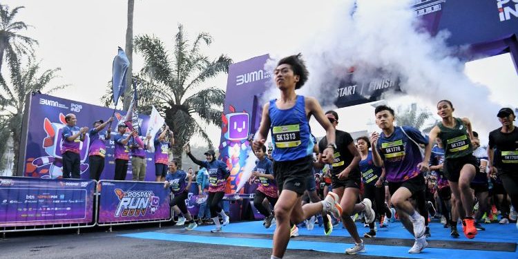 Ribuan Pelari Ikuti Event Pospay Run 2024 di HUT Pos Indonesia