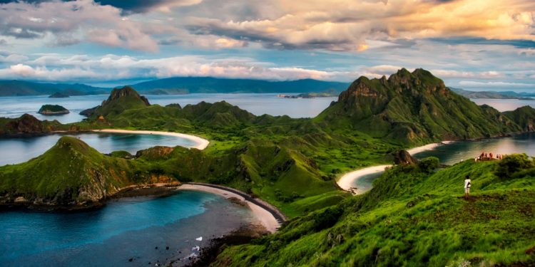 Taman Nasional Komodo Jadi Destinasi Wisata Terindah di Asia