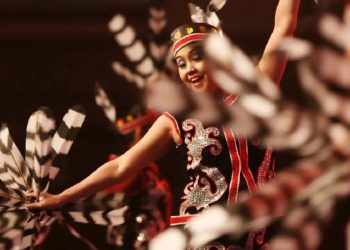 Tari Busak Baku, Simbol Keindahan dan Harmoni Dayak Lundayeh