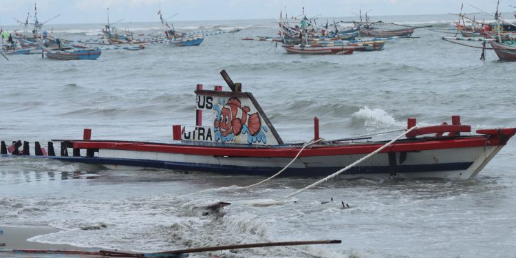 Kapal Wisata Tenggelam di Bengkulu, Kemenpar Berikan Himbauan