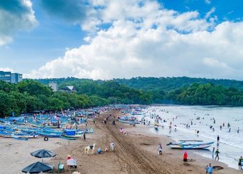 Objek Wisata Pantai Pangandaran Jadi Primadona Sepanjang Libur Waisak