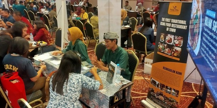 Kolaborasi Pelaku Jasa Wisata di Banyuwangi Travel Mart 2025