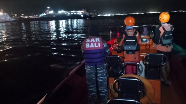 kmp tunu pratama jaya tenggelam di selat bali 1751499910159 169