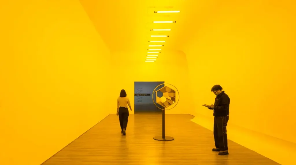 Olafur Eliasson Yellow corridor 1997 2 1024x683 1 e1765268823251